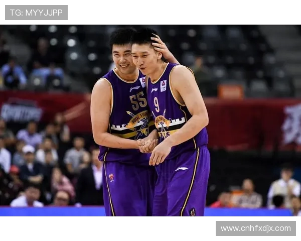 赛后分析:北京篮球队与南京篮球队在比赛中的战术灵活性对比探讨 赛后分析:北京篮球队与南京篮球队在比赛中的战术灵活性对比探讨