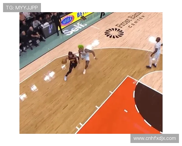 特雷杨引领球队崛起展现超强控球能力与得分天赋 特雷杨引领球队崛起展现超强控球能力与得分天赋